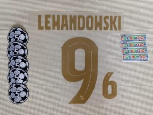 Set Lewandowski FC Barcelona local UCL 2024 dorsal+2 parches