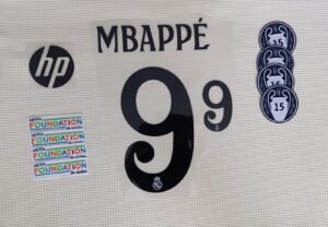 Set Real Madrid Mbappe local UCL 2024 dorsal+3 parches